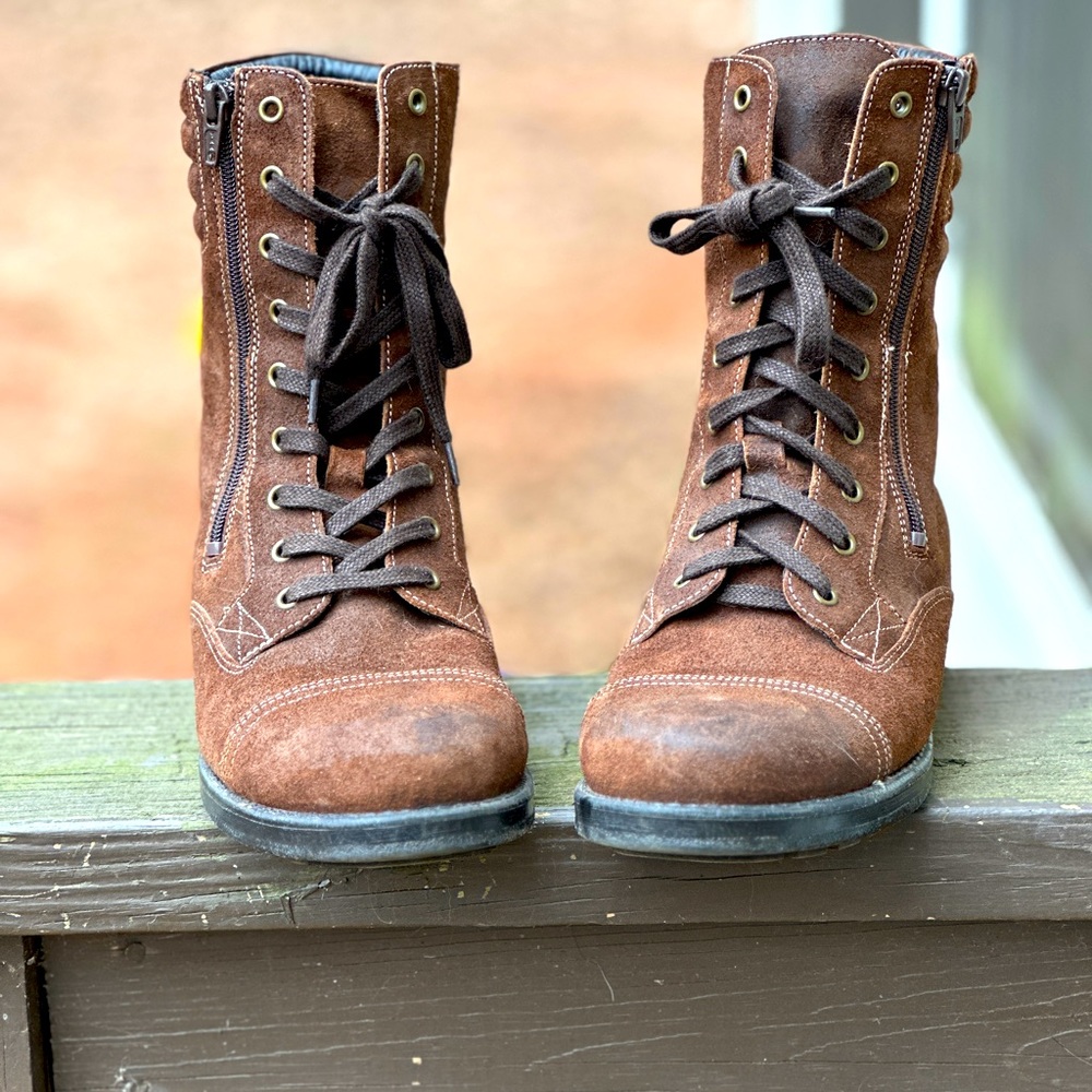 Taos footwear Renegade - gently used